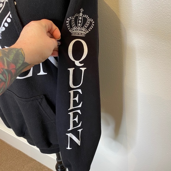 Black white silver QUEEN hooded sweater size Medium M hoodie - Picture 7 of 9